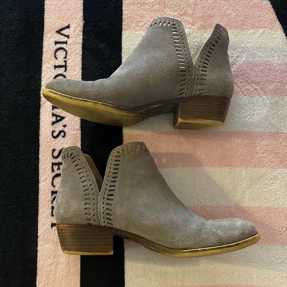 Lucky Brand Bustina gray ankle boots 6.5 - Picture 2 of 13